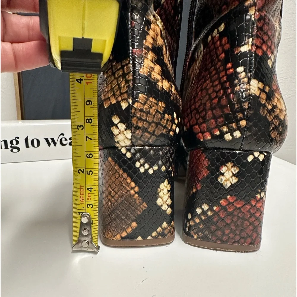 ⭐️⭐️ STEVE MADDEN Drama K Ankle Bootie ⭐️⭐️ VERY GENTLY USED - Picture 10 of 13